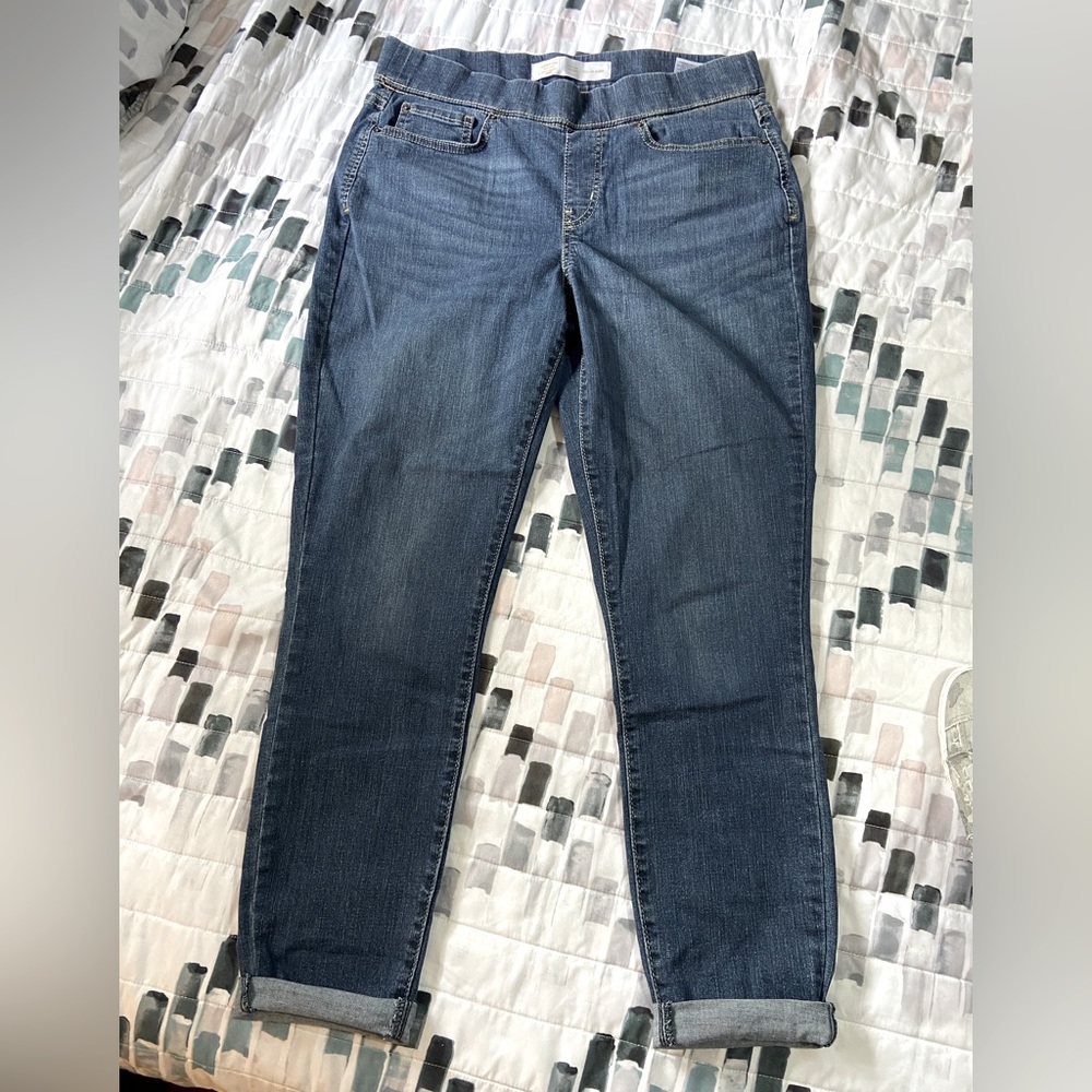 Levi Strauss Pull On Skinny Shaping Jeans